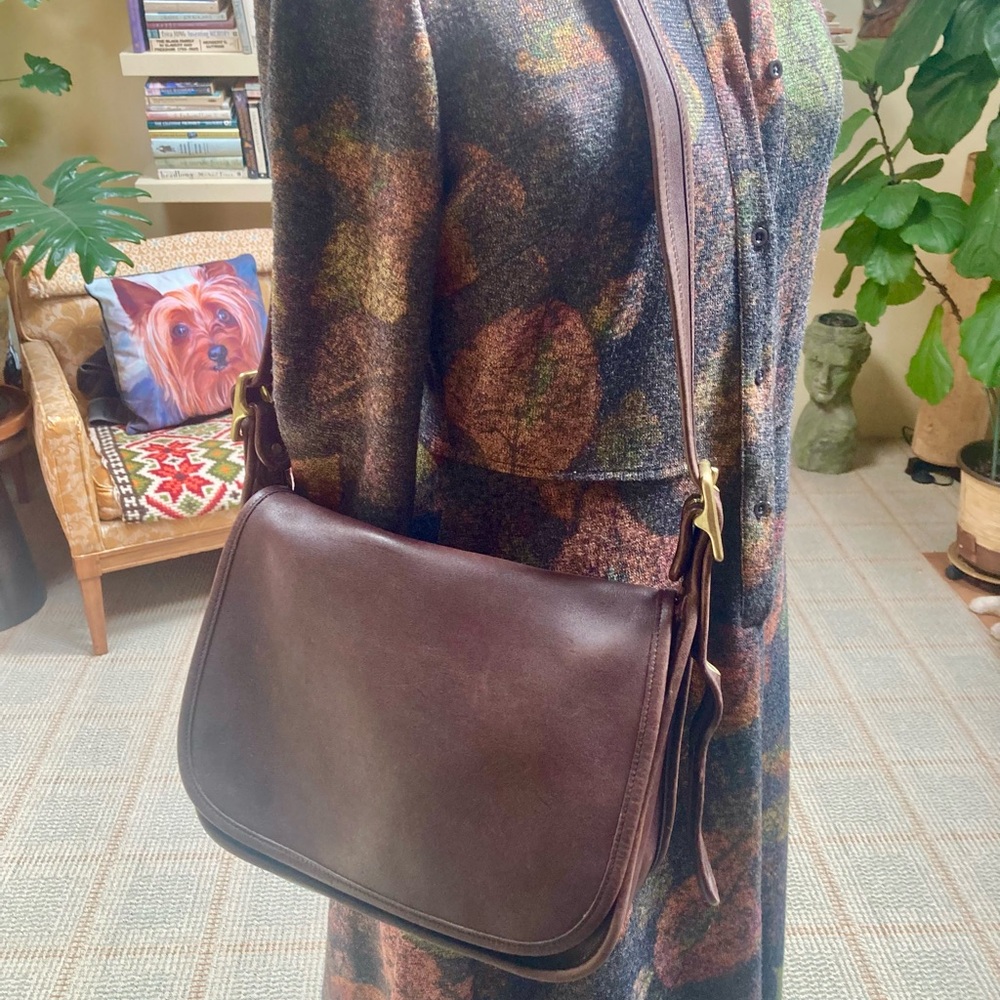 COACH | 9951 Patricia Legacy Brown Leather
Crossbody Flap Bag Purse